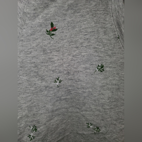 Old Navy Holly Christmas top. Size 3x - Picture 2 of 3